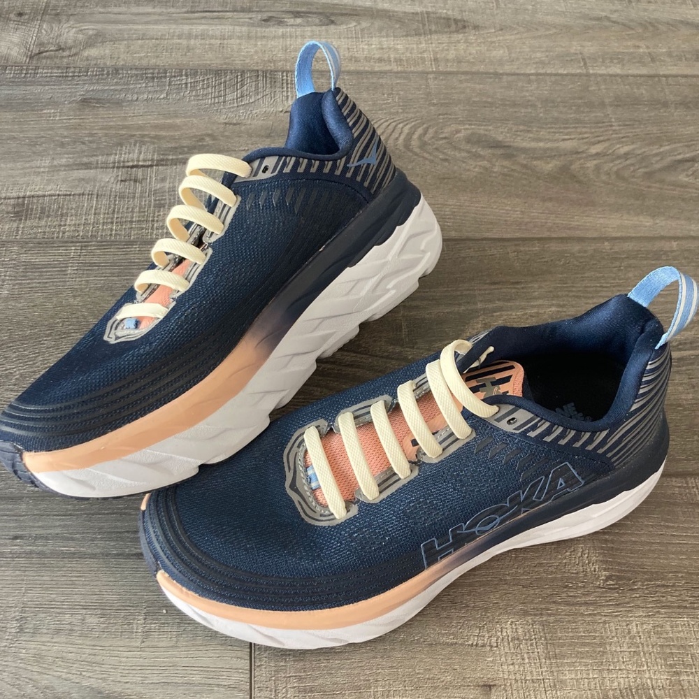Hoka One One Women's Bondi 6 Running Shoes